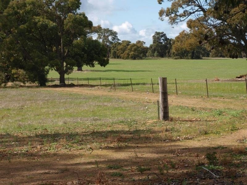 962 Bindoon Dewars Pool Road, Toodyay WA 6566