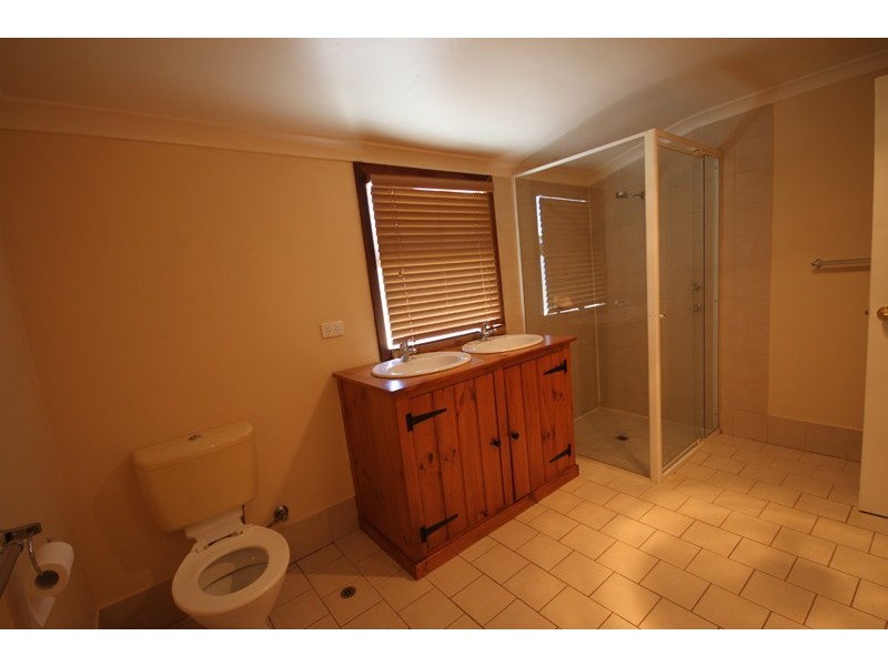 3 Ninth Road, York WA 6302