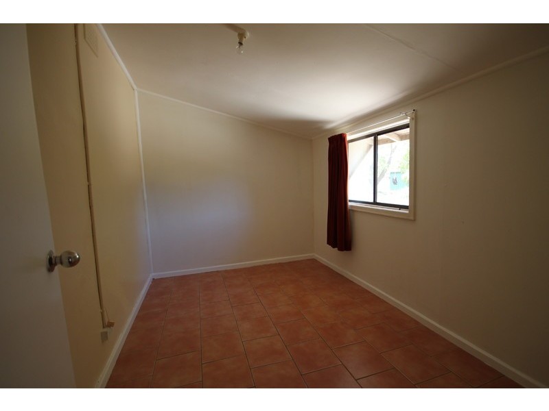 3 Ninth Road, York WA 6302