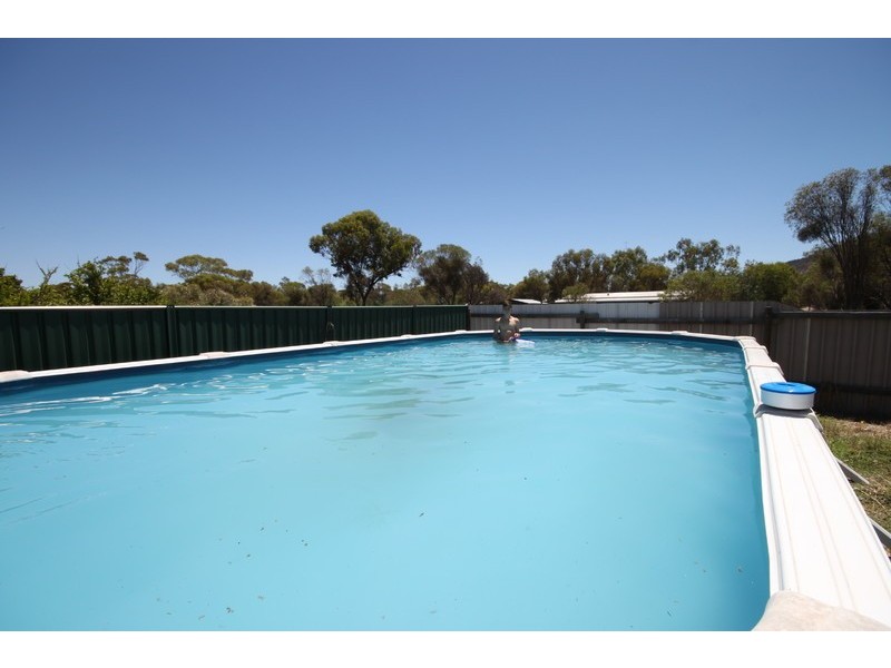 3 Ninth Road, York WA 6302