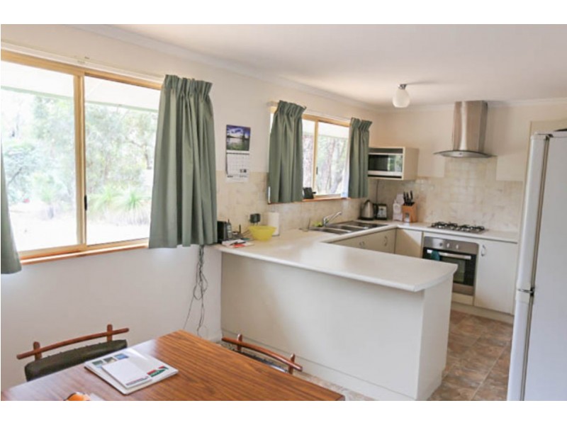 4 Marri Road, Julimar, Toodyay WA 6566