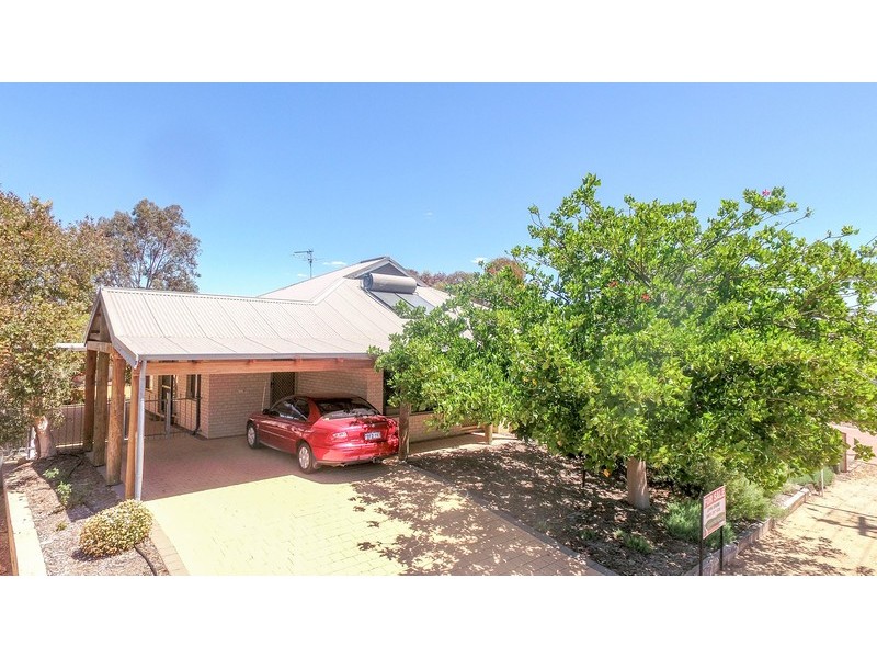 11 Cummings Crescent, Merredin WA 6415