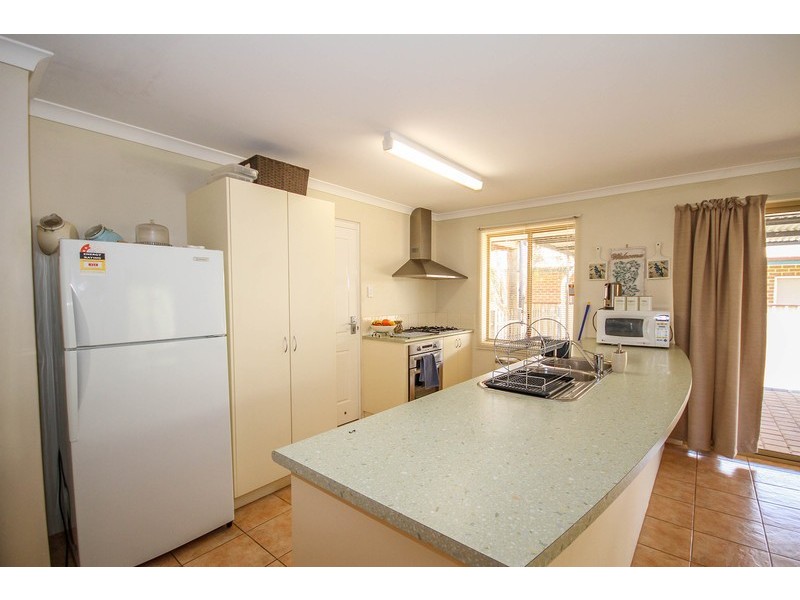 11 Cummings Crescent, Merredin WA 6415