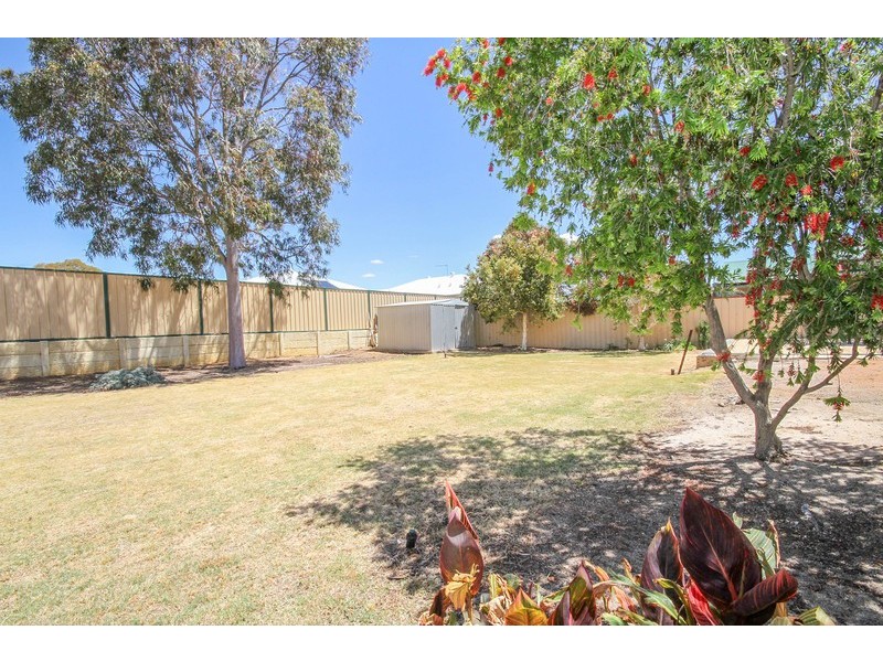 11 Cummings Crescent, Merredin WA 6415