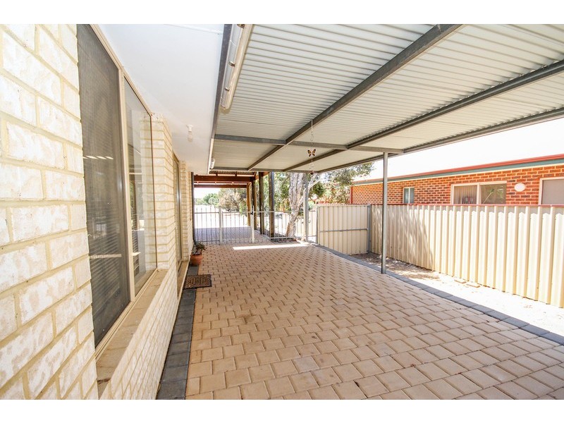 11 Cummings Crescent, Merredin WA 6415
