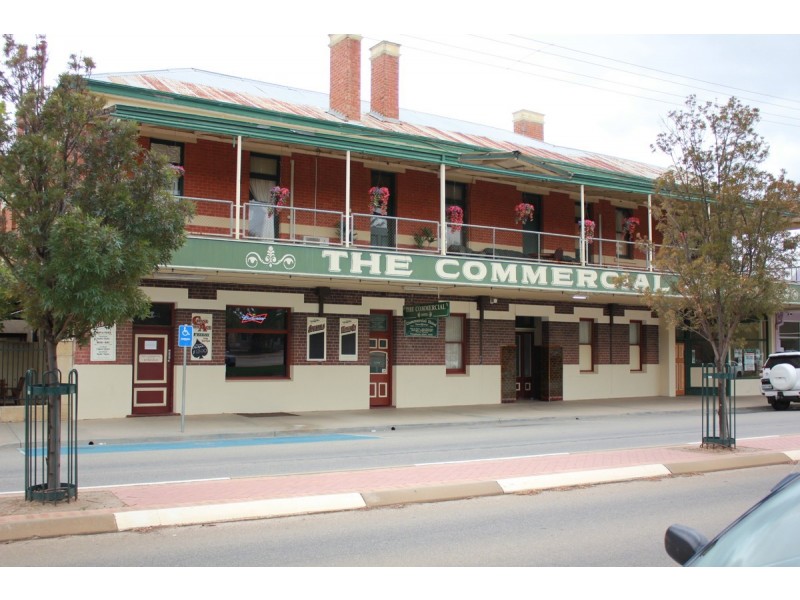 62 Barrack Street, Merredin WA 6415