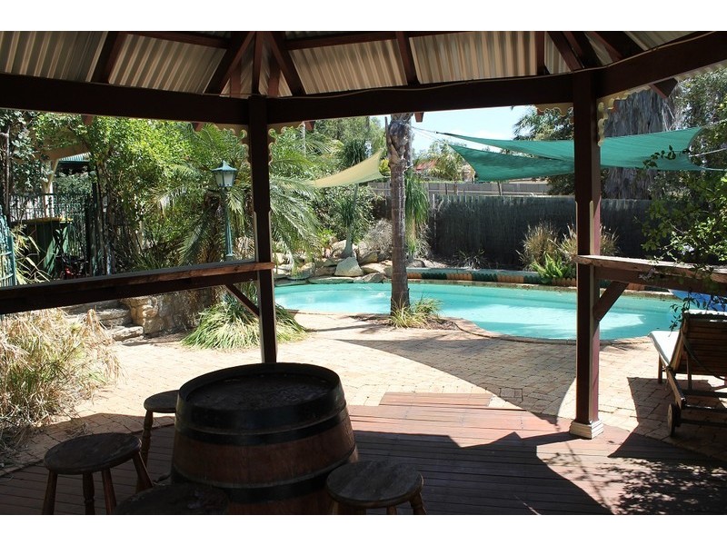 16 Habgood Street, Northam WA 6401