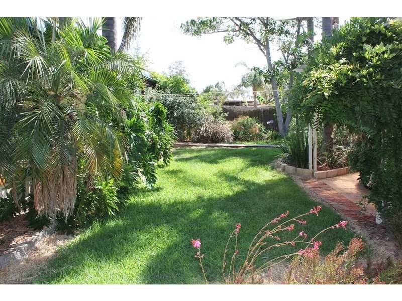 16 Habgood Street, Northam WA 6401