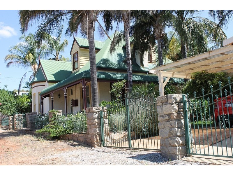 16 Habgood Street, Northam WA 6401