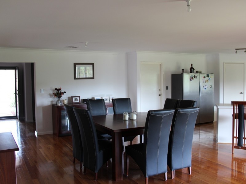 98 Railway Road, Toodyay WA 6566