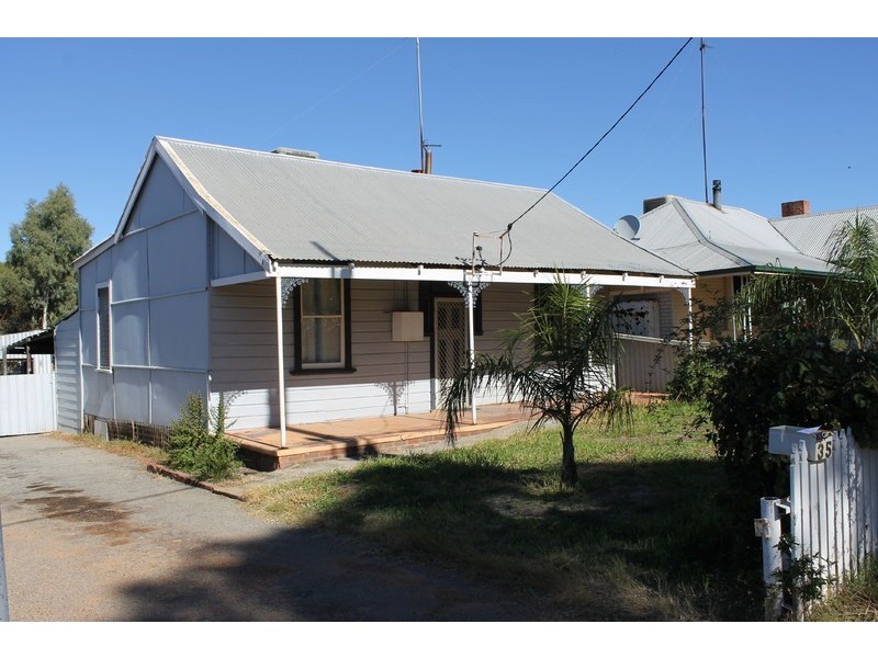35 Kennedy Street, Northam WA 6401