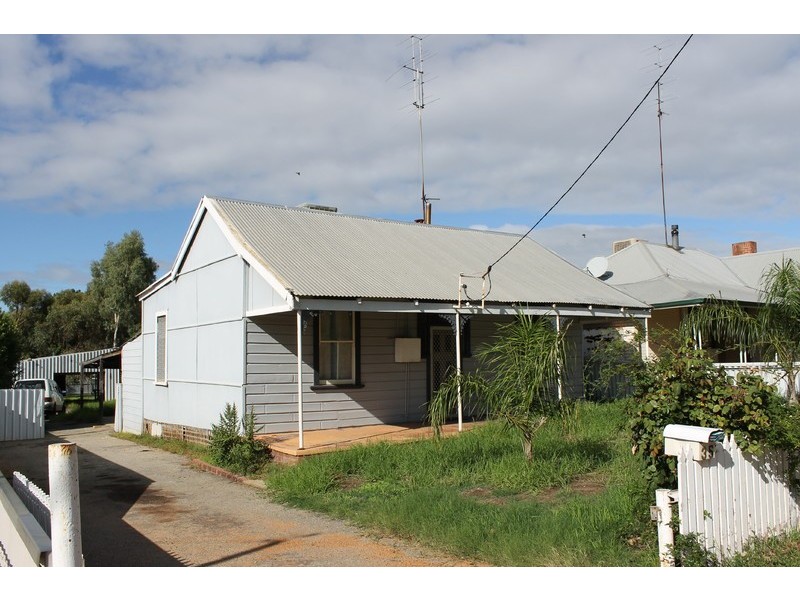 35 Kennedy Street, Northam WA 6401