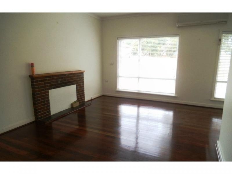 28 Robinson Street, Northam WA 6401