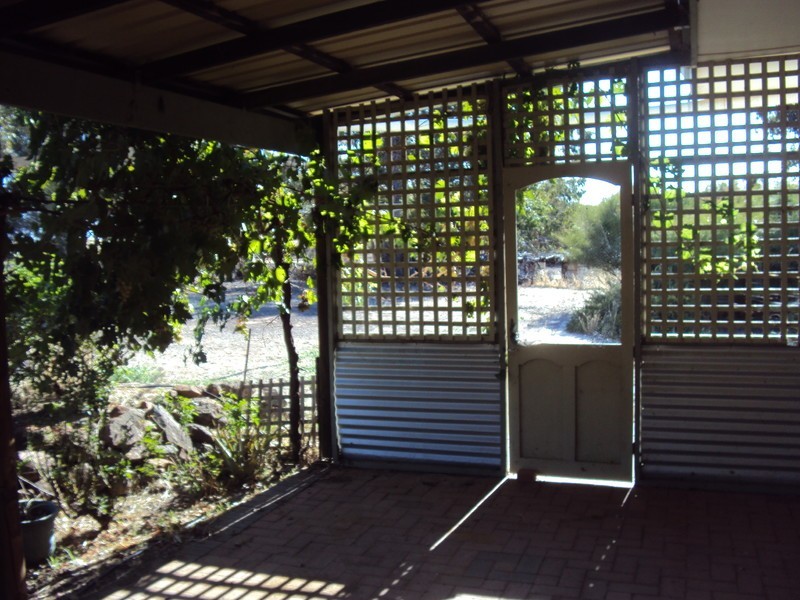 203 Hughes Road, Wongamine WA 6401