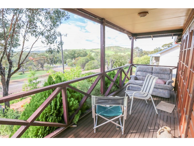 9 Hamersley Street, Toodyay WA 6566