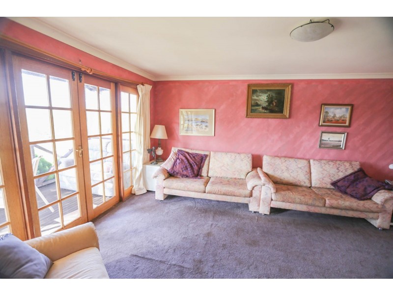9 Hamersley Street, Toodyay WA 6566