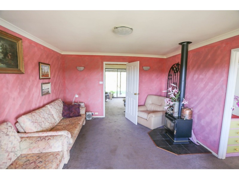 9 Hamersley Street, Toodyay WA 6566