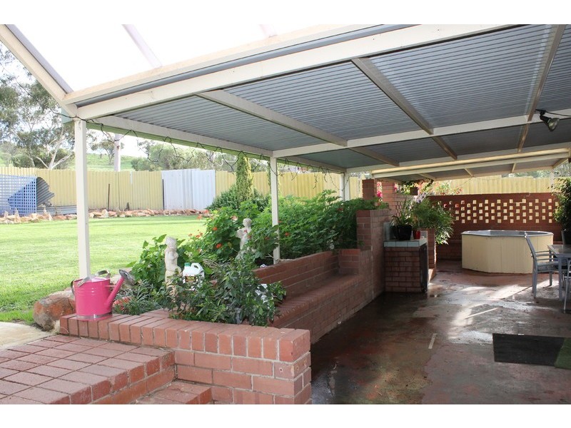 141 Newcastle Road, Northam WA 6401