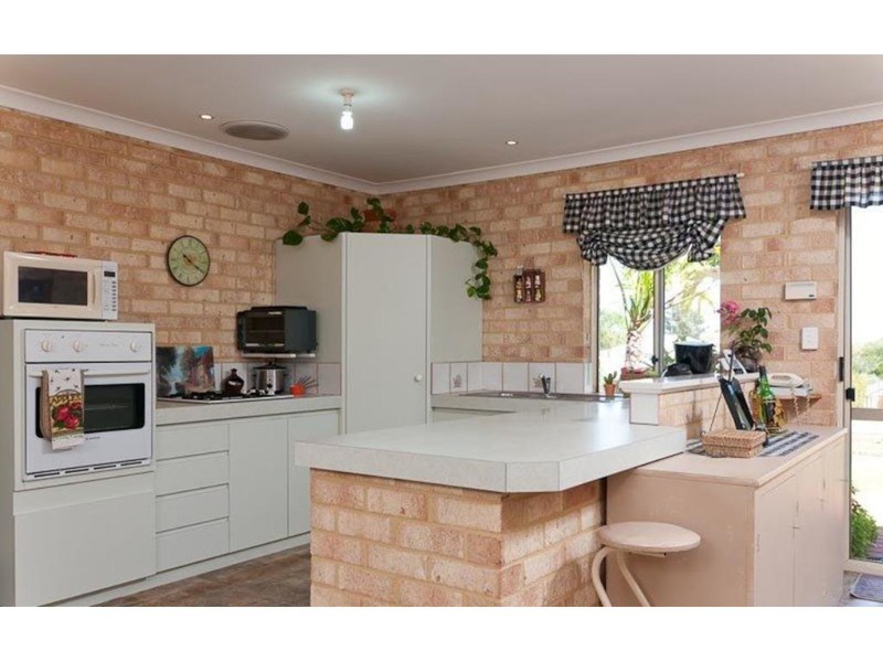 1 Solomon Close, Northam WA 6401