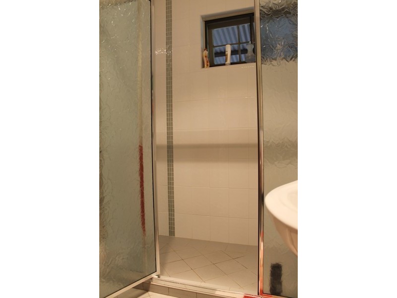 8 Lee Crescent, York WA 6302