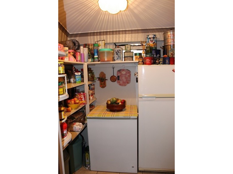 8 Lee Crescent, York WA 6302