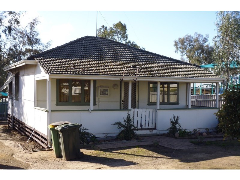 77 Hutt Street, Northam WA 6401