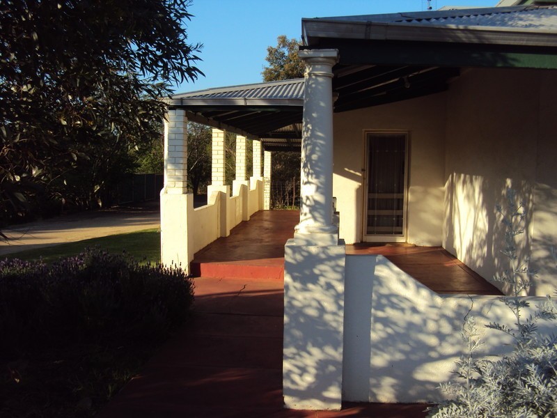 42 Stirling Terrace, Toodyay WA 6566