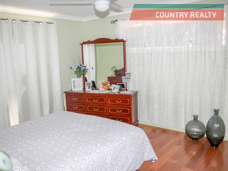 2 Fifth Avenue, Merredin WA 6415