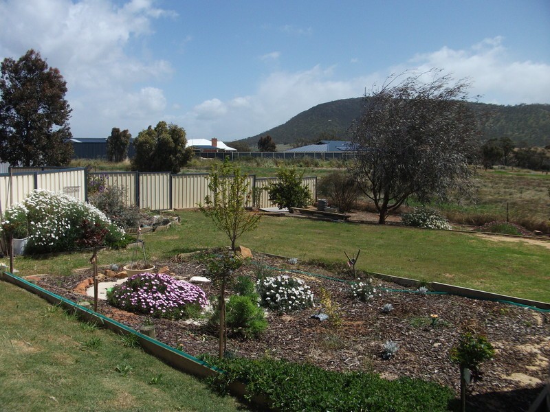 35A Langford Crescent, York WA 6302