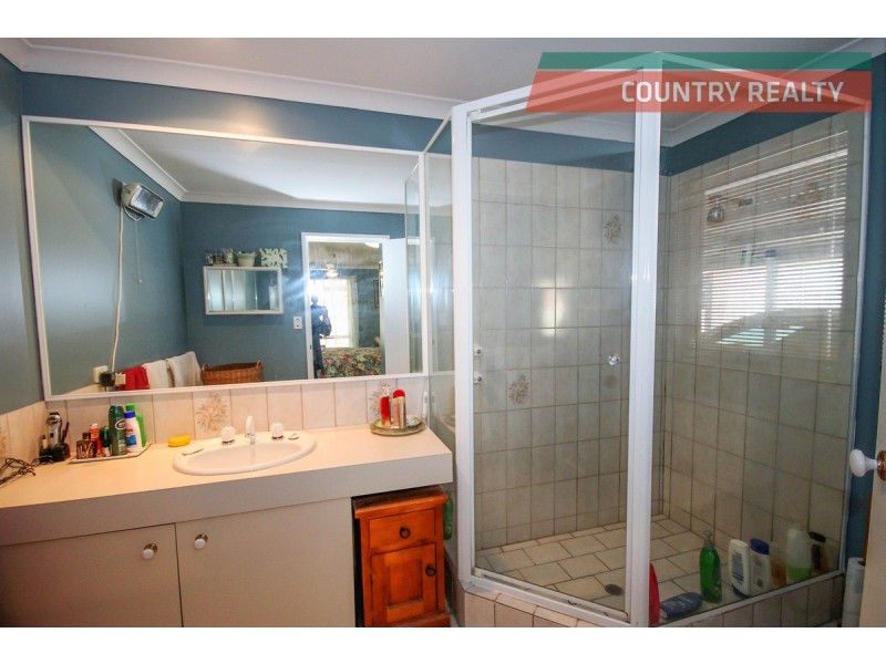 10 Surrey Road, Clackline WA 6564