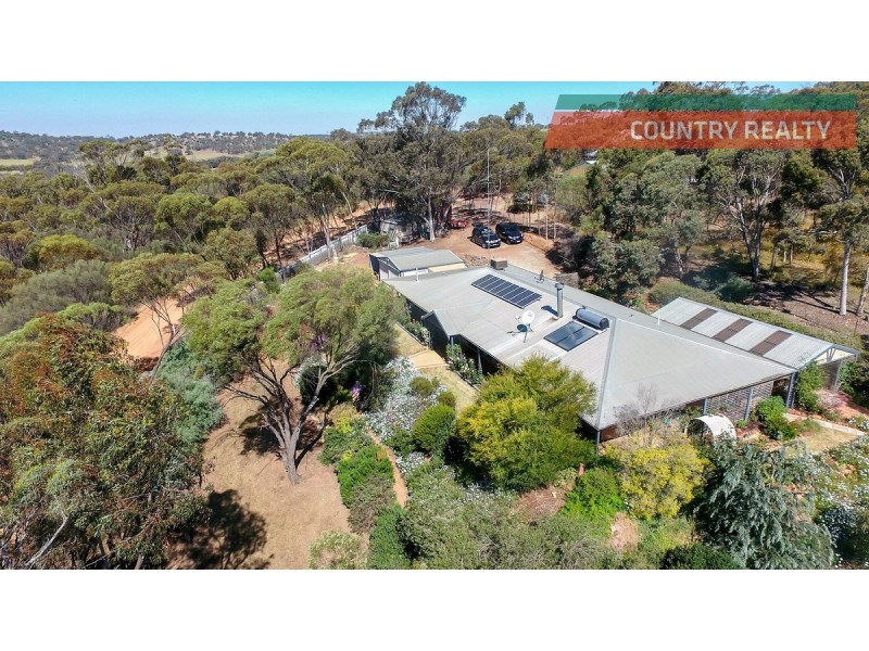 10 Surrey Road, Clackline WA 6564