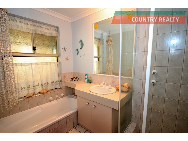 10 Surrey Road, Clackline WA 6564