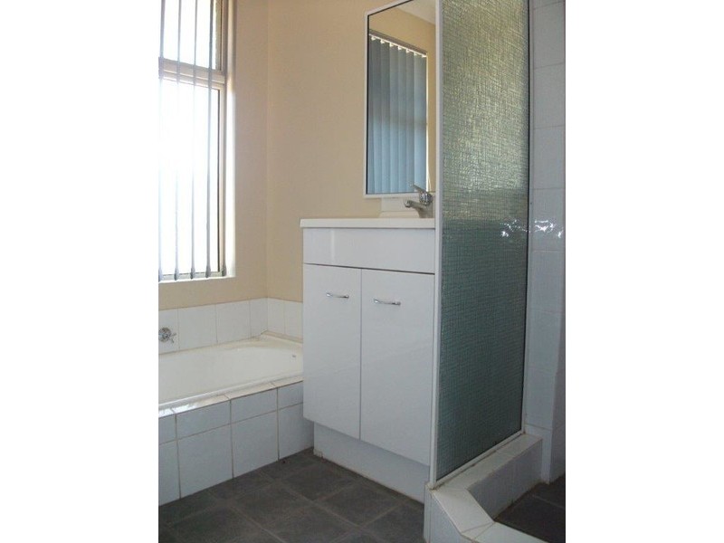 68 suburban Road, York WA 6302