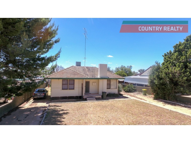 8 Jubilee Street, Merredin WA 6415