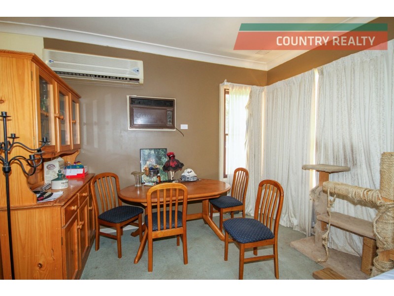 8 Jubilee Street, Merredin WA 6415