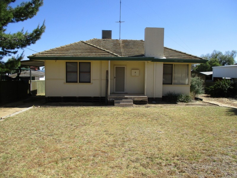 8 Jubilee Street, Merredin WA 6415