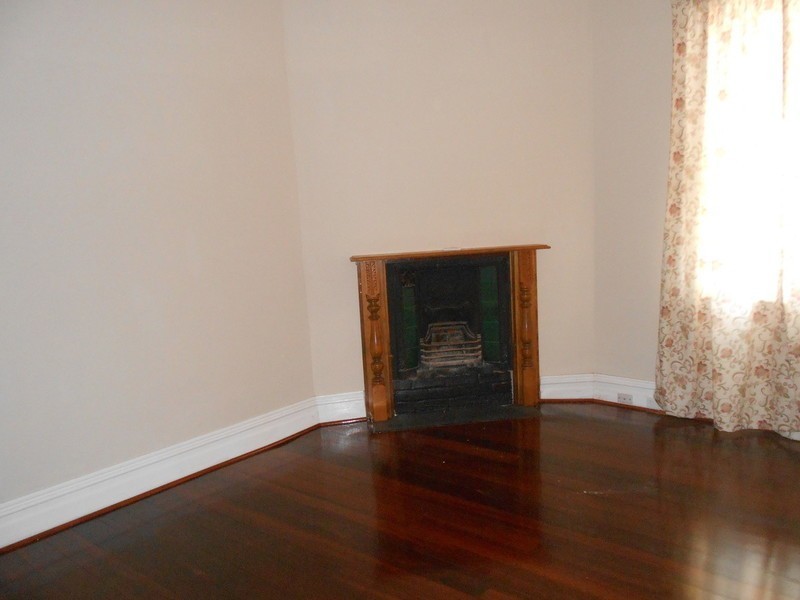 77 Gairdner Street, Northam WA 6401