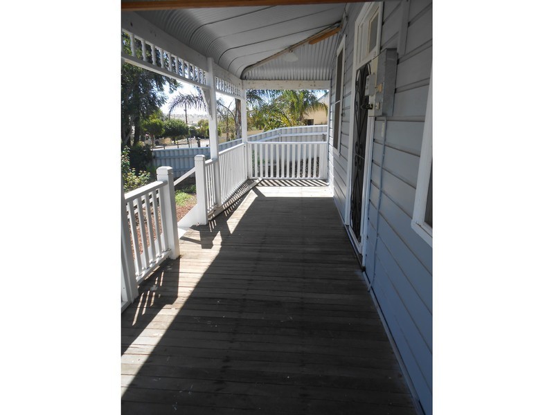 77 Gairdner Street, Northam WA 6401