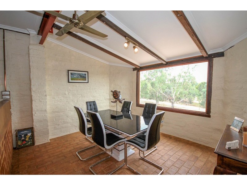 305 Picnic Hill Road, Toodyay WA 6566