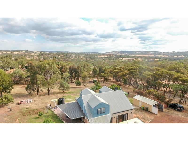 305 Picnic Hill Road, Toodyay WA 6566