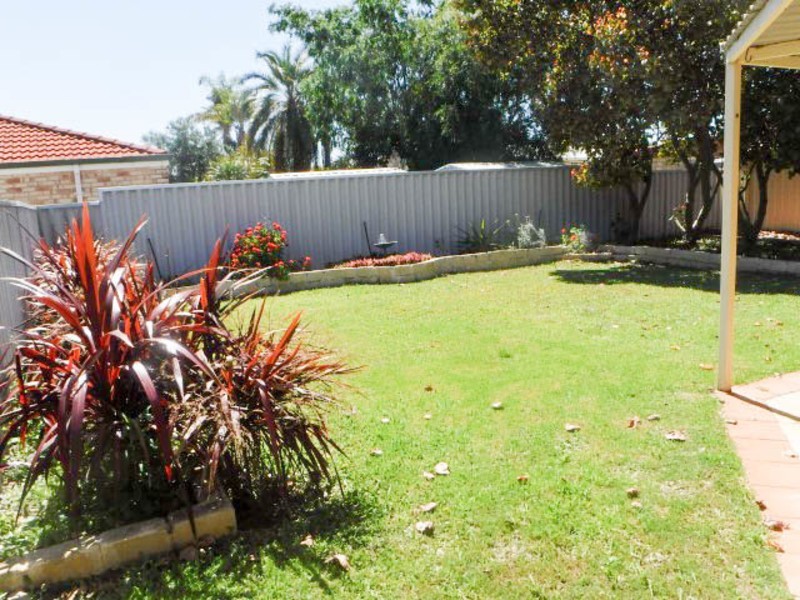 3 Halfmoon Place, Waikiki WA 6169