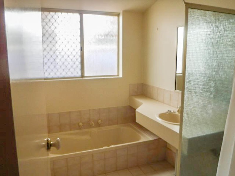 3 Halfmoon Place, Waikiki WA 6169