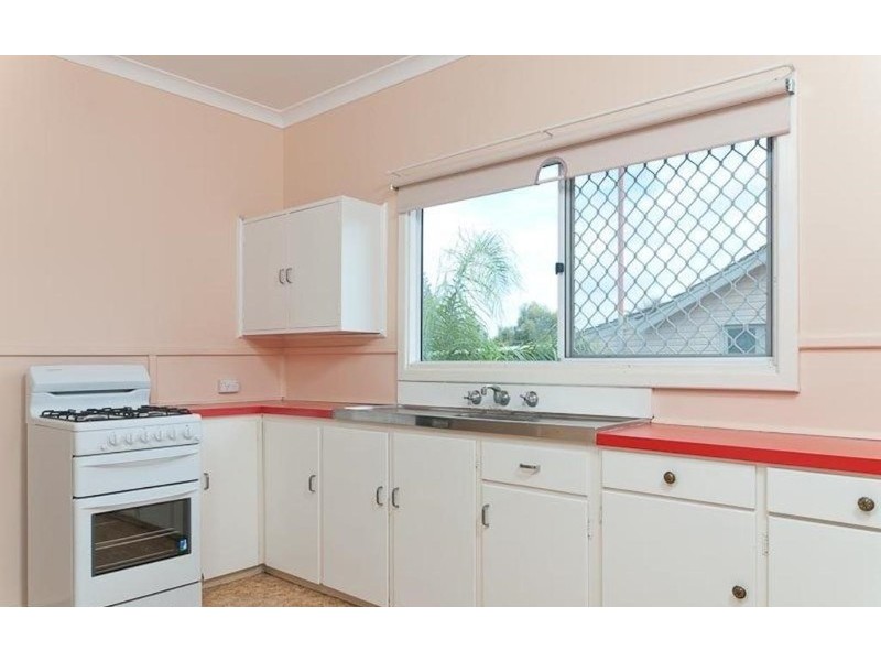 6 Strickland Avenue, Northam WA 6401