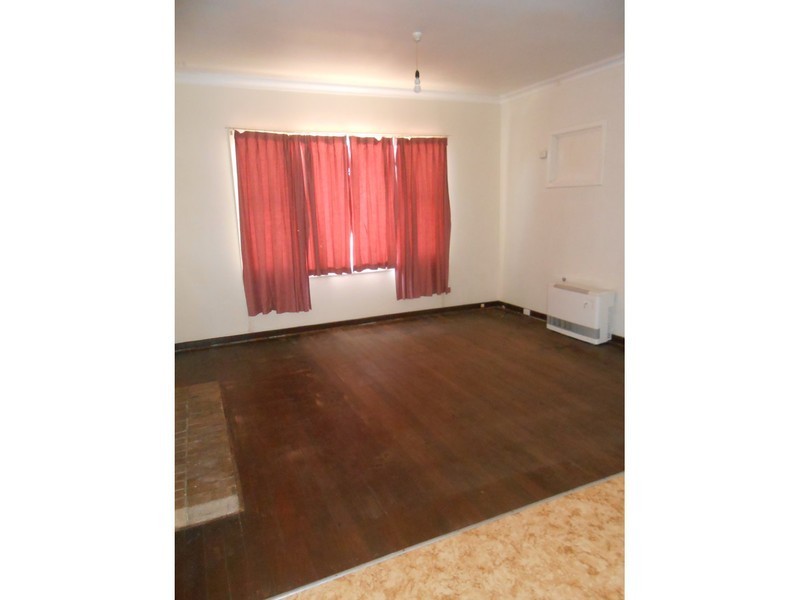 6 Strickland Avenue, Northam WA 6401