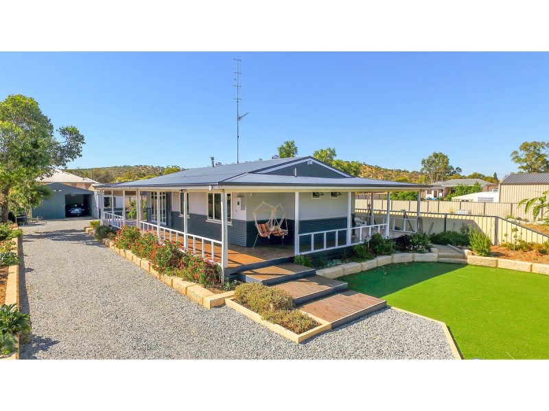 8 Knight Street, Northam WA 6401