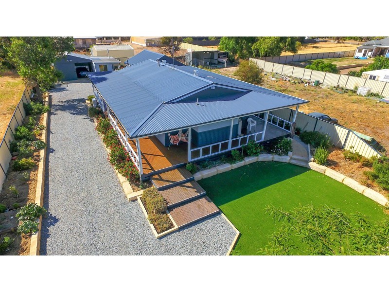 8 Knight Street, Northam WA 6401