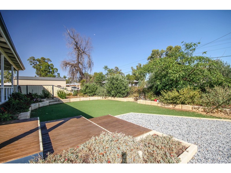 8 Knight Street, Northam WA 6401