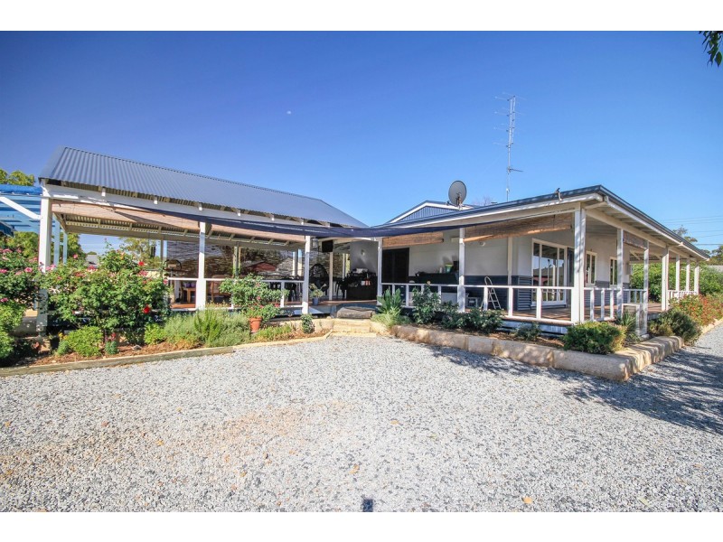 8 Knight Street, Northam WA 6401