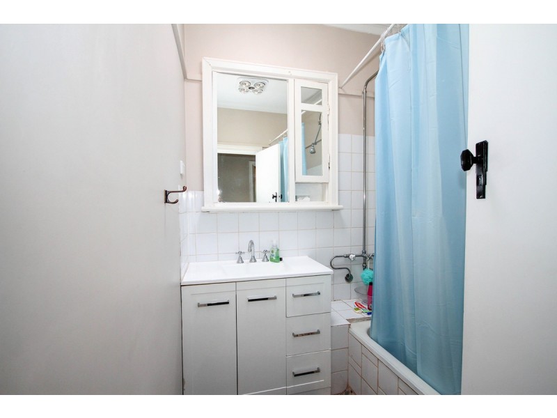 8 Knight Street, Northam WA 6401