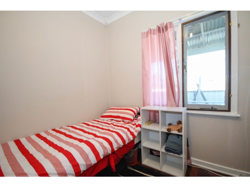 8 Knight Street, Northam WA 6401